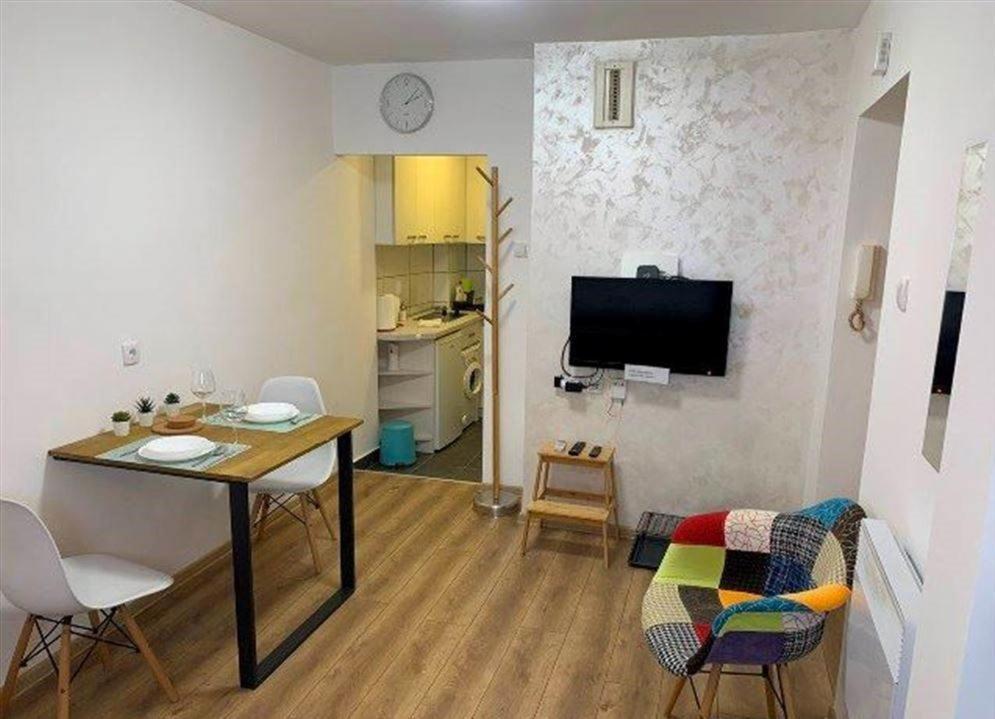 Cozy & Fully Equipped Studio In The Heart Of Downtown And Next To Kalemegdan เบลเกรด ภายนอก รูปภาพ
